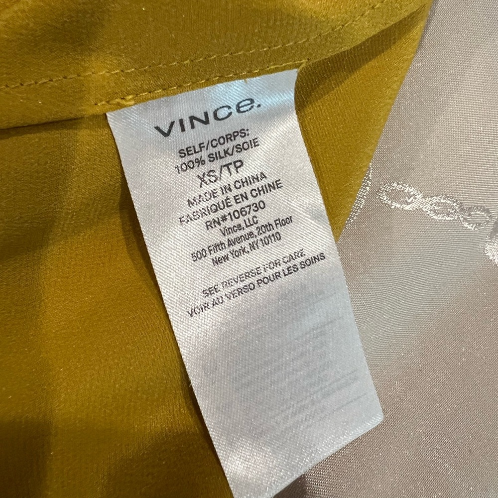 Vince Silk luxurious  ❤️‍🔥 top blouse! - Picture 10 of 12